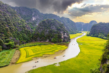 Trang An ( Ninh Binh, Vietnam)- The World Heritage Site