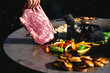 Grillen, Grill, Grillplatte, Fleisch, Steak, Steaks, Flanksteak, Gemüse, Kartoffeln