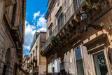 Fototapeta Miasto - kamienice w centrym miasta we Włoszech