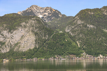 Wall Mural - Blick über den Hallstätter See auf Hallstatt, Salzberg und Hohen Plassen