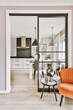 © Casa imágenes - Bright dining room in a modern luxury house