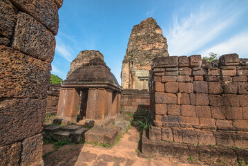 Wall Mural - Pre Rup Castle, an ancient sandstone and laterite castle in Siem Reap, Cambodia