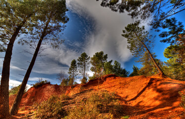 Canvas Print - Carrière d'ocre dans le Colorado provençal à Rustrel, Vaucluse, France