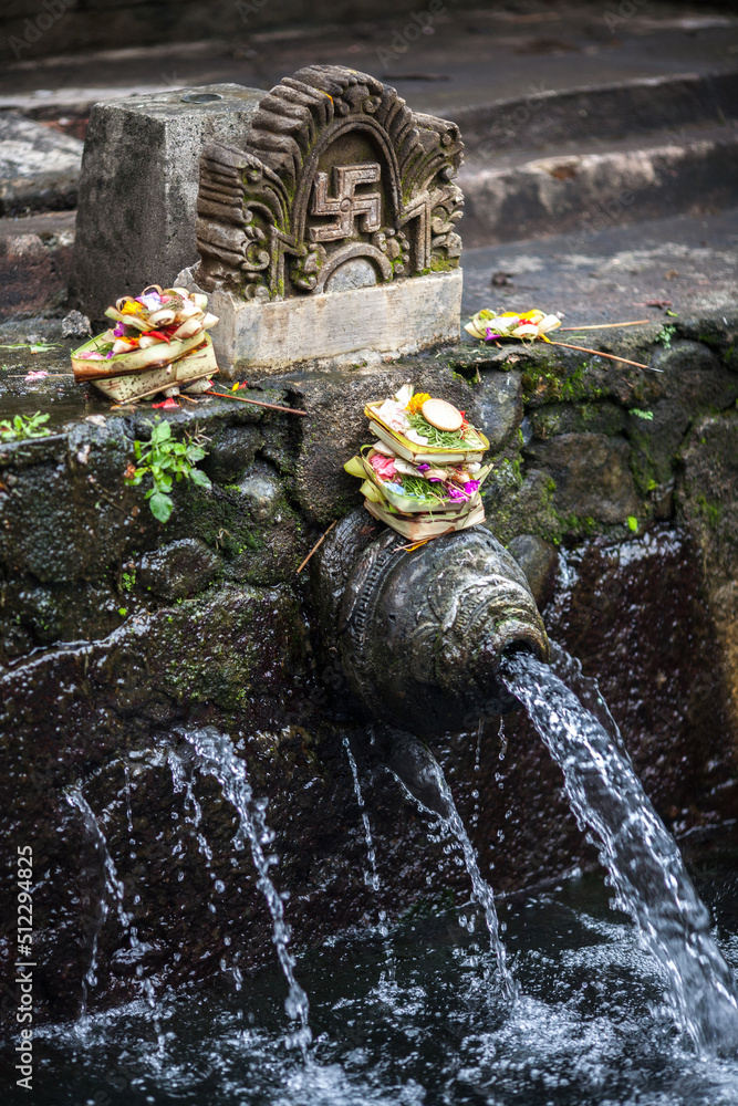 Hinduism holy spring pool in Tirta Empul Temple, It's famous for holy ...