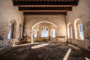 Wall Mural - Interior view of ruined and abondened Catherine Palace in Kars, Turkey.