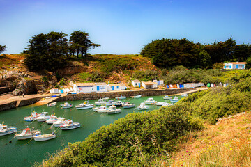 Wall Mural - Ile d'yeu le port de la meule et la chapelle