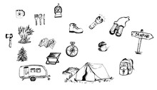 Set Di Icone Di Equipaggiamento Da Campeggio. Illustrazioni A Mano Libera Nere Isolate Su Sfondo Bianco