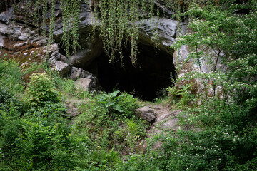 Wall Mural - Eingang Steinzeithöhle