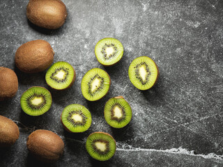 Canvas Print - Kiwi fruit on marble background