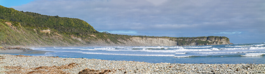 Sticker - Stony beach and view to horizon