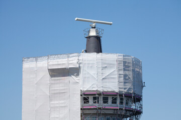 Radarturm, Weisse Abdeckplane, Baustelle, Baugerüst, Cuxhaven, Niedersachsen, Deutschland, Europa