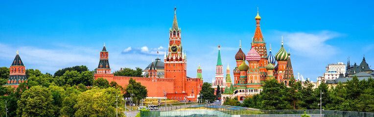 Wall Mural - Panoramic view of Moscow and St Basil's Cathedral, Russia