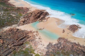 Canvas Print - Mesmerizing shot of a clear blue ocean on a bright day