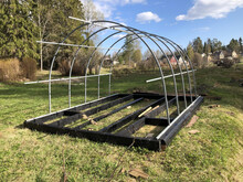 Installing A Polycarbonate Greenhouse On A Bar: Choosing The Best Way