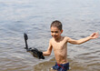 © Елена Ланцова - the boy goes ashore in an underwater mask