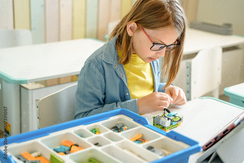Programming work, learning robotics in elementary school. Children ...