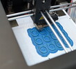 Werkstück aus Kunststoff auf einem 3D-Drucker