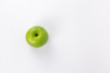 Wall Mural - A fresh ripe green apples isolat on white background, healthy apple for cooking