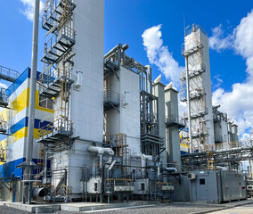production of oxygen and nitrogen from the air. appearance of the distillation column and the main h