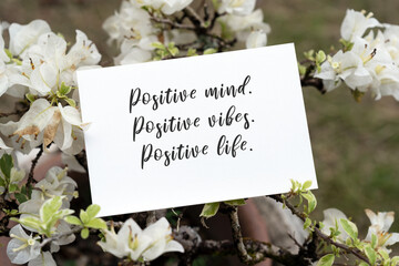 Wall Mural - Piece of paper with inspirations quotes text - positive mind, positive vibe, positive life