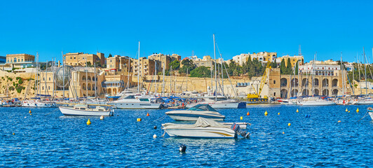 Canvas Print - The architecture of Kalkara, Malta