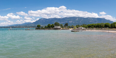 Wall Mural - Plage du Bourget-du-Lac, lac du Bourget, Savoie