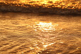 Fototapeta Fototapety z morzem do Twojej sypialni - Piękny zachód słońca latem nad morzem w czasie upałów.
