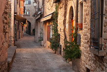 San Marino Narrow Alleyways