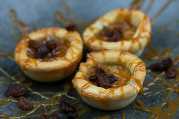 Wall Mural - Canadian mini butter tarts with raisins and caramel