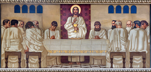 Papier Peint - ZURICH, SWITZERLAND - JULY 1, 2022: The fresco of Last Supper in the church Pfarrkirche Liebfrauen by Fritz Kunz (1906).