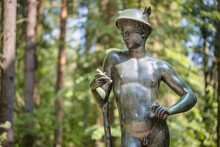 Hermes Of Florence (Mercury) In The Palace Park Of The Russian Tsar Paul I In Summer, Pavlovsk, Russia.  A Bronze Copy (18th Century) Of An Antique Marble Statue. The Original Is In The Vatican.