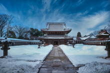 雪の仏教寺院