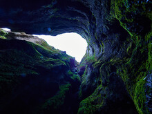 Cueva De Islandia, Gruta.