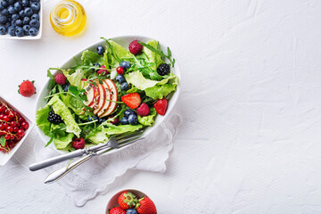 Canvas Print - Fresh salad fruit