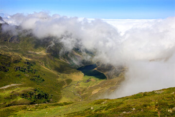 Poster - Le lac d'Isaby sous la brume à Hautacam