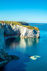 Strandspaziergang an der schönen Alabasterküste bei Étretat - Normandie - Frankreich