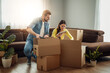 © ivanko80 - Young couple moving in new home