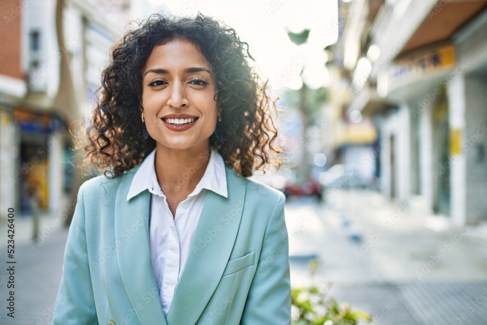 Photo Stock Young hispanic business woman wearing professional look ...