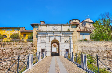 Canvas Print - The Castle of Brescia with stone gate, Italy