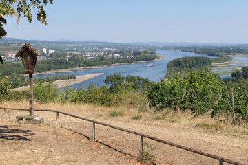 Canvas Print - Aussichtspunkt zum Naturerbe Inselrhein bei Bingen