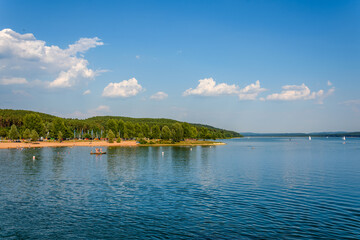 Idyllischer Badestrand am Großen Brombachsee