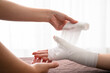 © kapinon - Wrist injury