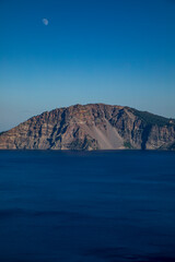 Wall Mural - clear blue sky and blue waters of Crater Lake national park in Oregon during summer