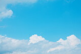 Fototapeta Na sufit - 美しい青空と雲
