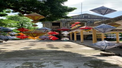 Wall Mural - Lampions dans le parc de Cité impériale à Hué - Vietnam