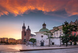 Fototapeta Miasto - The main square in Krakow with a view of the cloth hall and St. Mary's Basilica. Rynek główny w krakowie z widokiem na sukiennice i bazylikę mariacką.