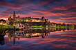 Krakow, Poland. View of the Wawel castel and the Vistula River at sunrise. Widok na Wawel i rzekę Wisłę o wschodzie słońca. Zamek Królewski na Wawelu