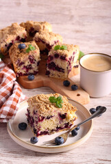 Poster - Classic blueberry buckle cake – crumble topping berry cake