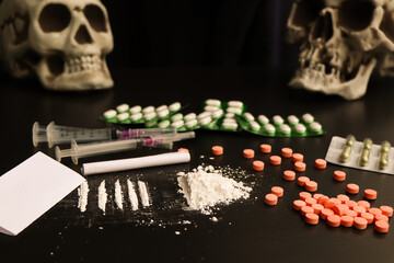 Sticker - Pills and narcotics are dangerous to health