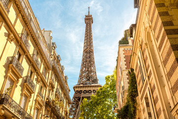 eiffel tower paris with parisian houses architecture